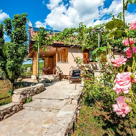 Casa Marisa Vikendica *